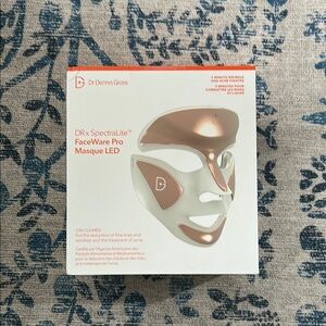 Dr. Dennis Gross SpectraLite FaceWare Pro LED Mask